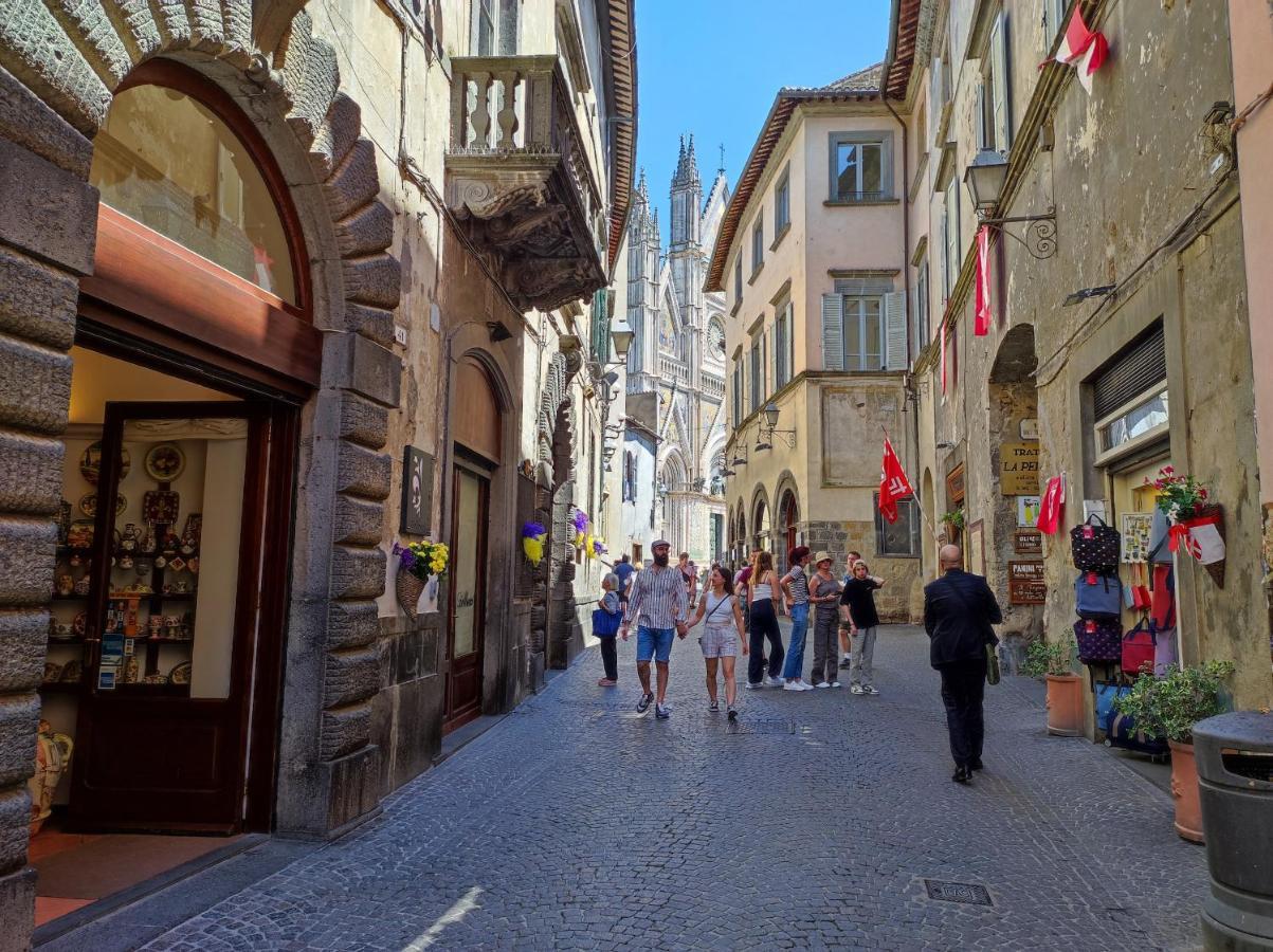 Elegante Loft A Orvieto Centro " Carvajal Rooms" Dış mekan fotoğraf